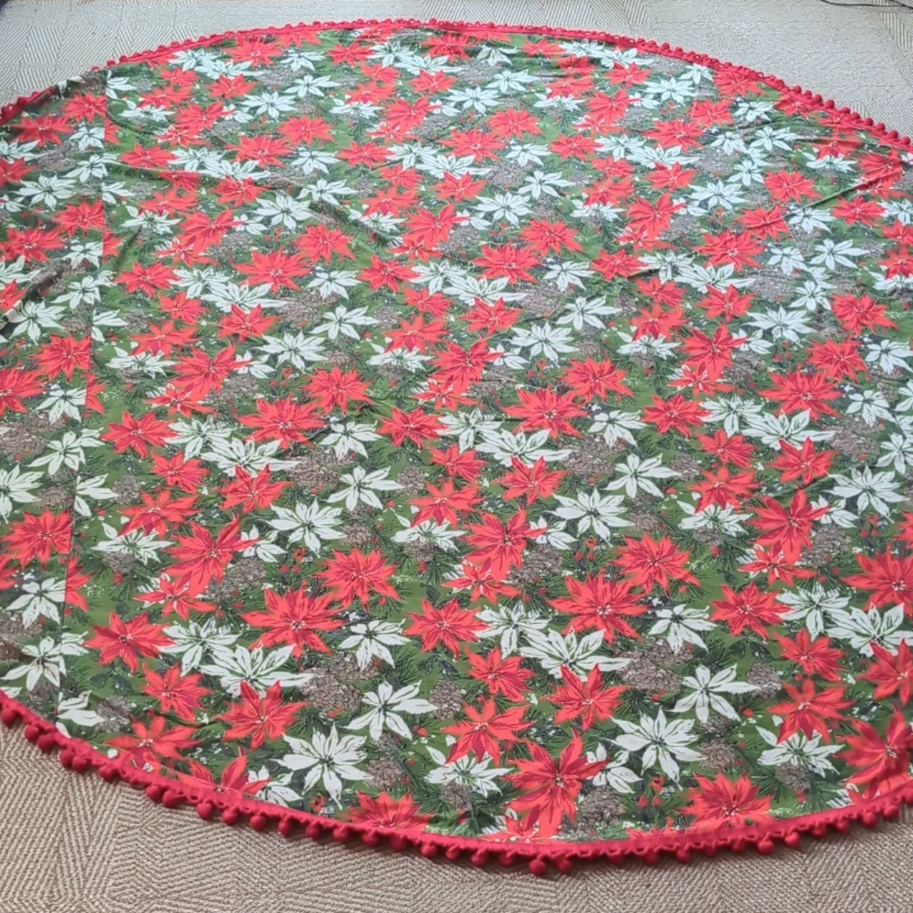 Vintage 60s/70s Classic Christmas Round Tablecloth Poinsettia Pinecones Pom Poms - Picture 2 of 7